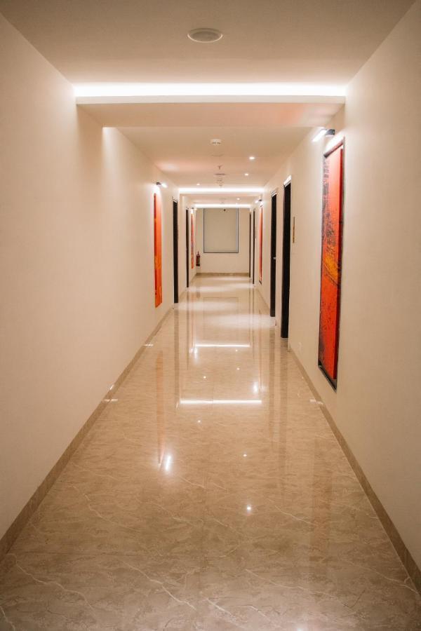 Playotel Premier Vijay Nagar Indore Exteriör bild