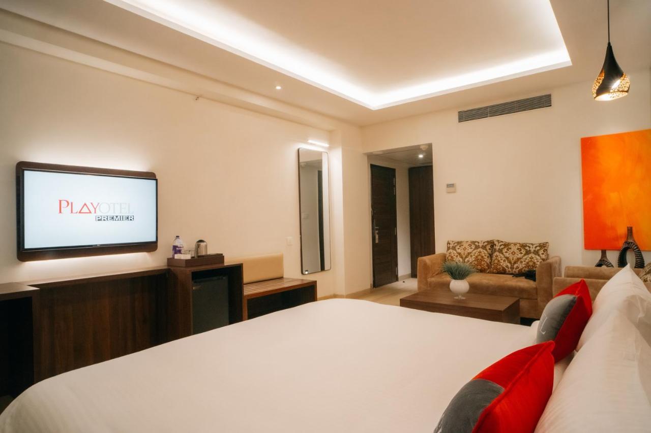 Playotel Premier Vijay Nagar Indore Exteriör bild