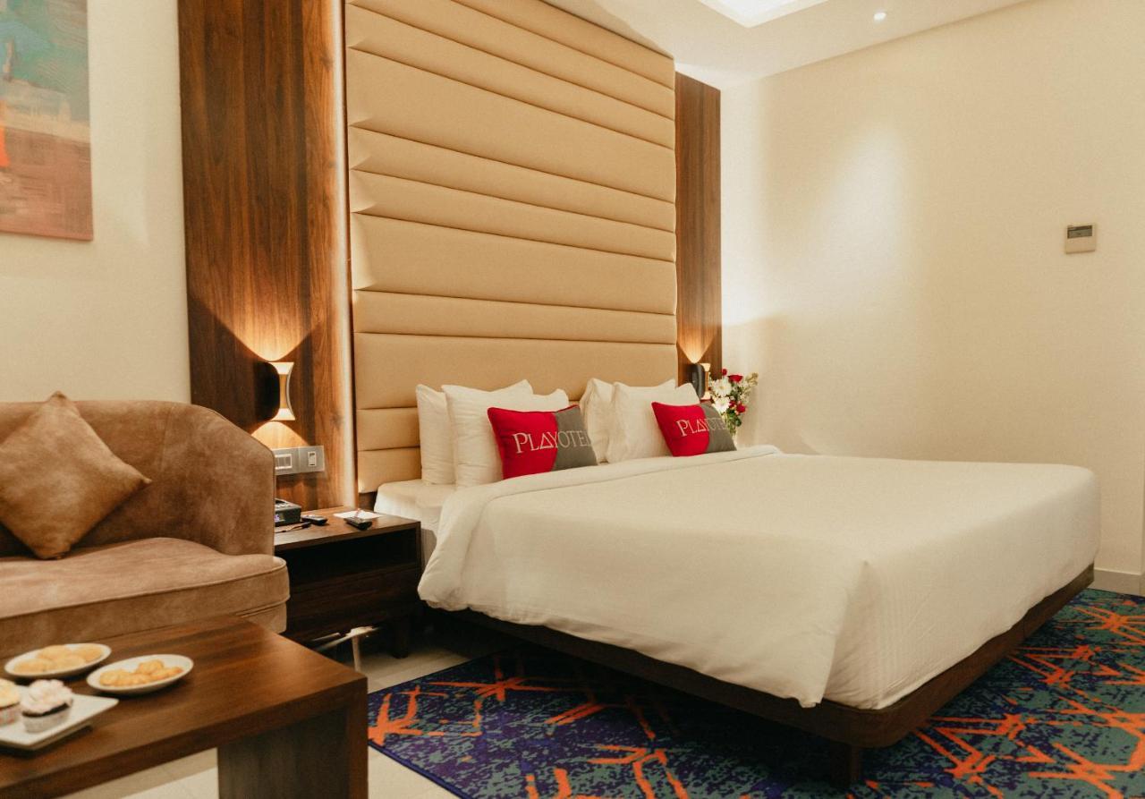 Playotel Premier Vijay Nagar Indore Exteriör bild