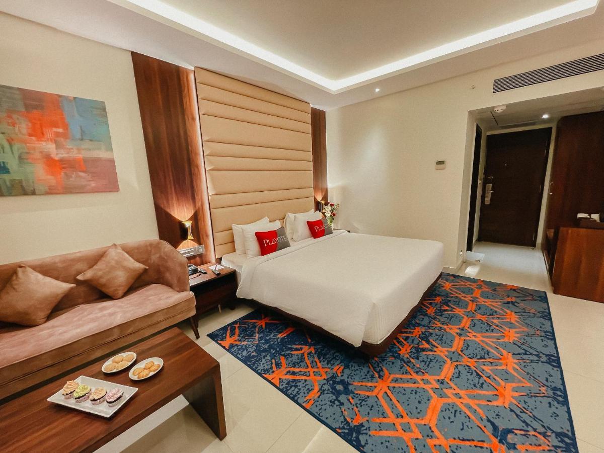Playotel Premier Vijay Nagar Indore Exteriör bild