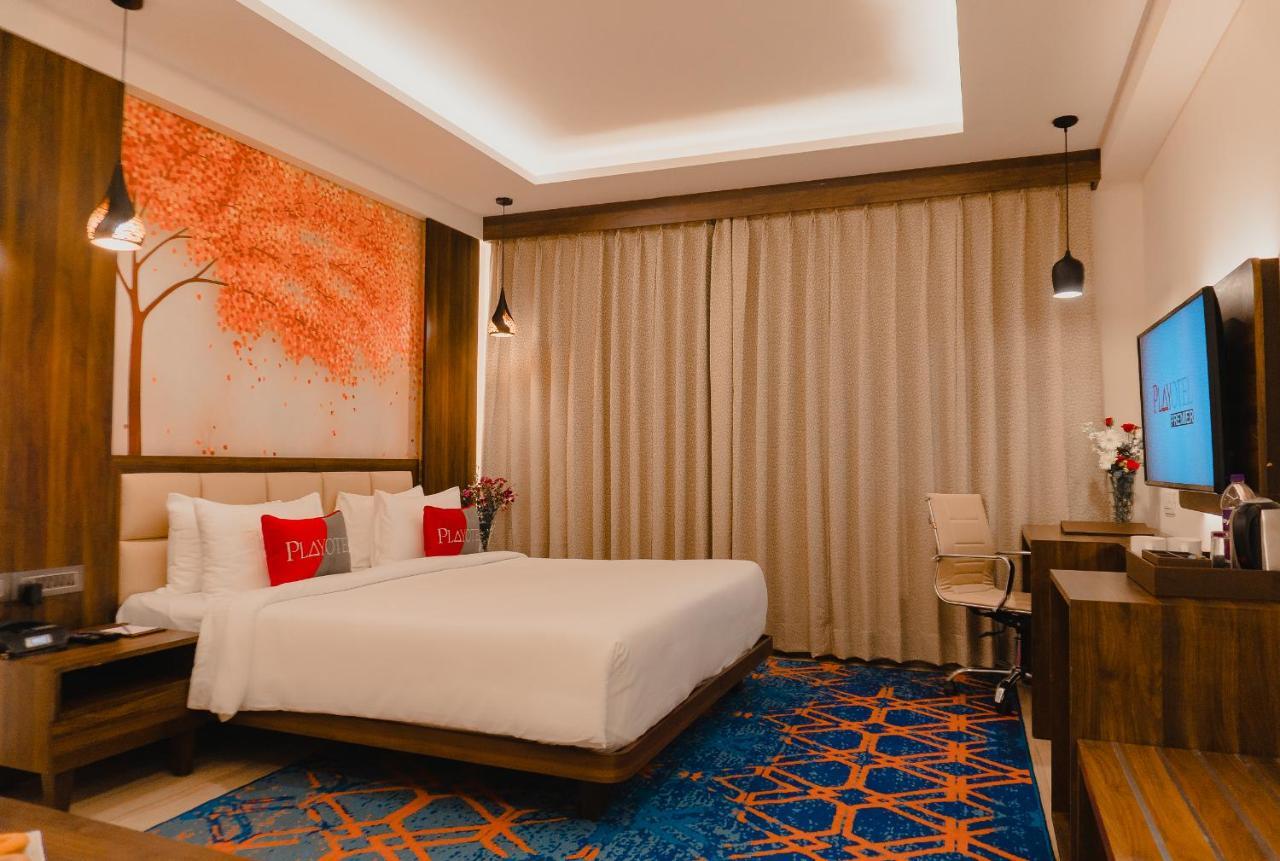 Playotel Premier Vijay Nagar Indore Exteriör bild
